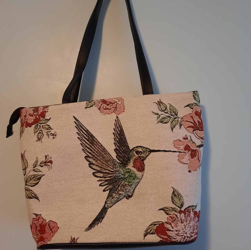 Purse with hummingbird & flowers
